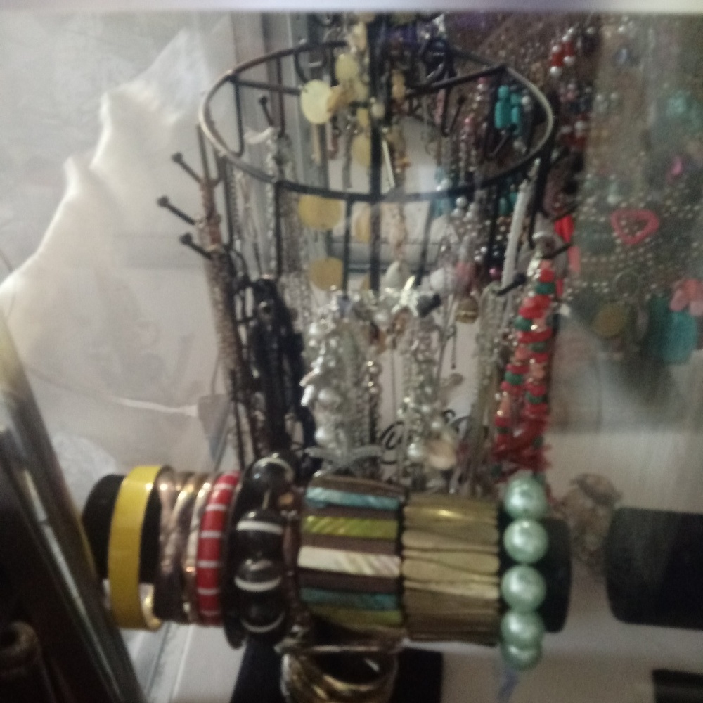 All types of jewlery